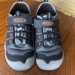 Keen boys water shoes